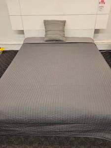 lot 45 image: Queen Size Bed with Box Spring and Bedspread.