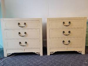 lot 106 image: A pair of Vintage White of Mebane Asian Chinoiserie 3 Drawer Dresser.