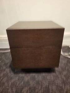 lot 170 image: A 2 Drawer Nightstand.