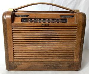 lot 100 image: Antique Philco Model 46-350 AM Vacuum Tube Radio Wooden Roll Top Case