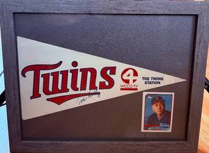 lot 103 image: MN Twins Manager Tom Kelly Signed Pendant and Baseball Card