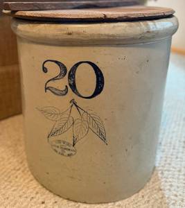 lot 10 image: Red Wing Union Stoneware 20 Gallon Crock with Wood Top