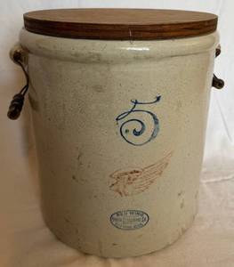 lot 28 image: Vintage Red Wing 5 Gallon Union Stoneware Crock with Bale Handles and Wooden Lid