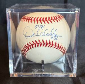 lot 51 image: MN Twins Dan Gladden #32 Autographed Baseball 19871991 World Series Team