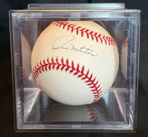 lot 52 image: MN Twins Paul Molitor Autographed Baseball