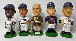 lot 111 image: Set of 5 Minnesota Twins 2002 Bobbleheads - Tom Kelly, Jim Kaat, Cristian Guzman, Doug Mientkiewicz and Sid Hartman
