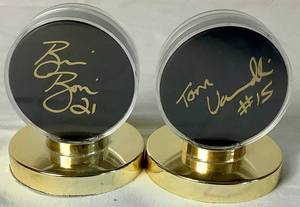 lot 165 image: Brian Bonin #21 Hobey Baker 96 Recipient Autographed Minnesota Gopher Hockey Buck and Tom Vannelli #15 Minnesota Puck