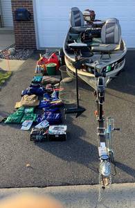 lot 1 image: AlumaCraft 13.5 Fishing Boat with Johnson 5 12 HP Sea Horse Outboard Motor, 18 Fabrique Par Yacht Club Trailer with many extras