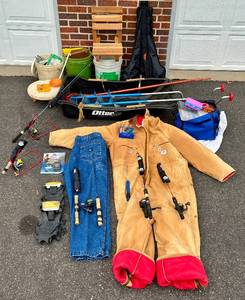 lot 183 image: On the Ice Fishing Collection