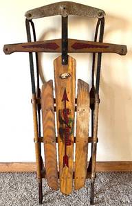 lot 62 image: Flexible Flyer Sled No. 41 - Vintage Wooden & Metal