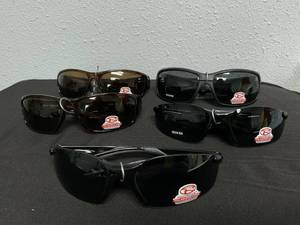 lot 159 image: LOT OF 5 Red Ridge Sunglasses