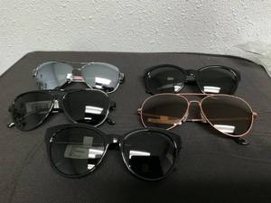 lot 162 image: LOT OF 5 Hard Candy Sunglasses
