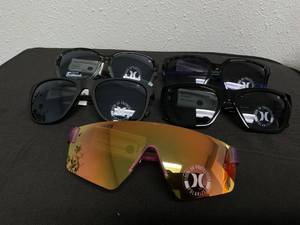lot 164 image: LOT OF 5 Hurley Sunglasses