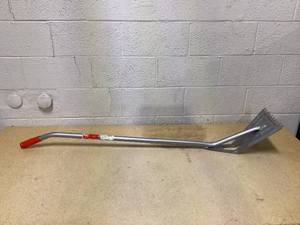 lot 441 image: Qual Craft 54 In. Shingle Remover