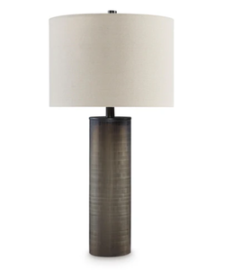 lot 31 image: Signature Design by Ashley Dingerly L430824 Glass Table Lamp