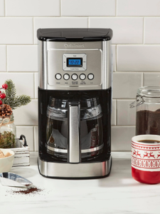 lot 42 image: Cuisinart 14 Cup Programmable Coffee Maker