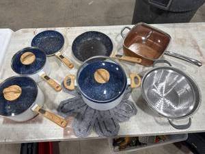 lot 0244 image: Assorted Cookware Set
