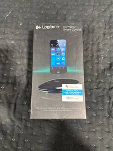 lot 0289 image: Logitech Harmony Smart Control