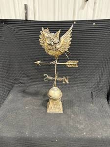 lot 0292 image: Owl Weathervane