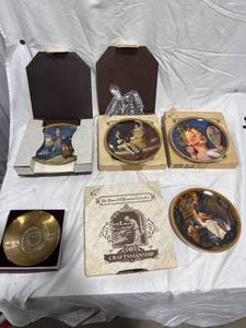 lot 0311 image: Collector Plates Set