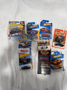 lot 0321 image: Hot Wheels & Matchbox Cars
