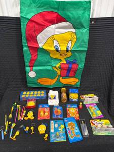 lot 0336 image: Tweety Bird Merchandise Lot