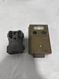 lot 0347 image: Two Wildlife Trail Cameras