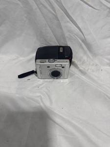 lot 0355 image: Pentax Optio S50 Digital Camera