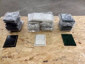 lot 0377 image: Plaque Bases