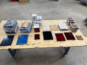 lot 0378 image: Collection Plaque Bases