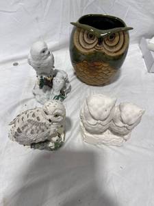 lot 0388 image: Assorted Owl Decor Collection