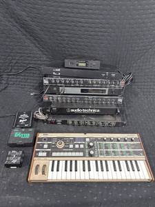lot 0389 image: Assorted Audio Equipment