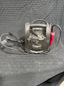 lot 0394 image: Portable Jump Starter & Compressor
