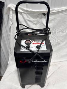 lot 0409 image: Schumacher Battery Charger
