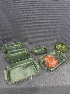 lot 0428 image: Assorted Glass Bakeware & Dishes