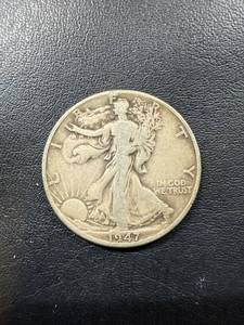 lot 0442 image: 1947D Walking Liberty Half Dollar