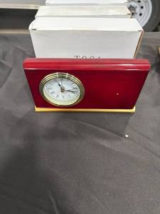 lot 0462 image: Red Desk Clock qty 4