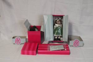 lot 51 image: Set of 2 Marie Osmond Fine Collectibles Dolls with Original Boxes