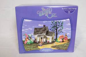 lot 102 image: Department 56 Wizard of Oz Were Not In Kansas Anymore Figurine Set (Boxed)