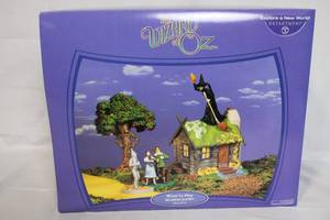 lot 107 image: Department 56 The Wizard of Oz Want To Play Scarecrow Figurine Set in Box