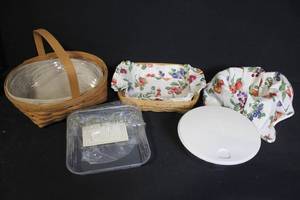 lot 199 image: Longaberger Basket and Bowl Set with Liners and Accessories