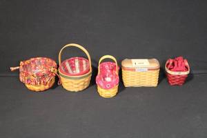 lot 201 image: Collection of 5 Longaberger Baskets with Liners and Lids
