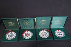 lot 267 image: Set of 8 Longaberger Collectors Club Christmas Ornaments with Boxes