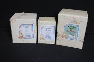 lot 330 image: Set of 3 Cherished Teddies Figurines in Box