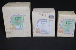 lot 331 image: Set of 3 Cherished Teddies Figurines in Original Boxes