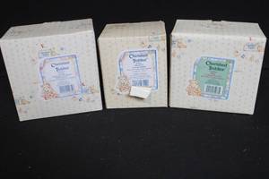 lot 337 image: Set of 3 Cherished Teddies Figurines in Boxes - Jennifer, Douglas, Barry