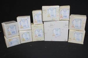lot 355 image: Collection of 11 Cherished Teddies Figurines in Original Boxes
