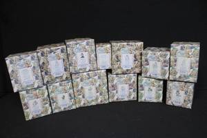 lot 359 image: Collection of 13 Cherished Teddies Figurines by Enesco in Boxes