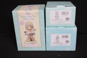 lot 361 image: Set of 3 Precious Moments Porcelain Figurines in Boxes