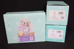 lot 364 image: Set of 3 Precious Moments Porcelain Figurines in Boxes